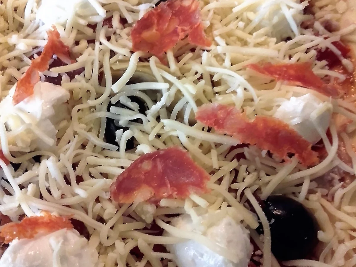 Rezept: Pizza - Pizzateig- Ein Blech Pizza Bild Nr. 1586 Pizza - Pizzateig- Ein Blech Pizza - Rezept - Bild Nr. 1586