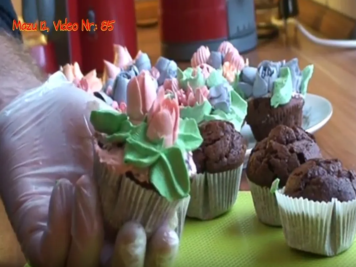 Mazu12, Russische Buttercreme, русский Buttercream) auch für Dekoration - Rezept - Bild Nr. 1583