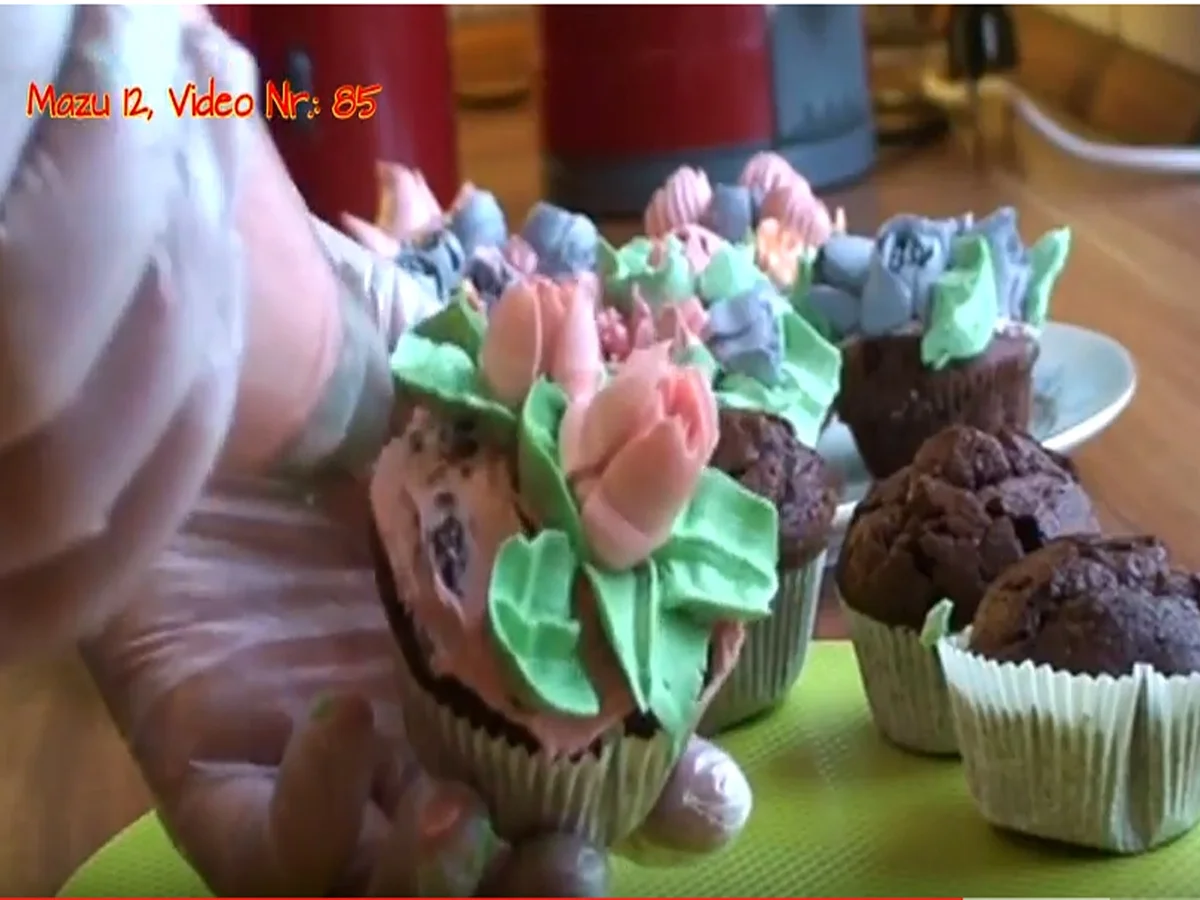 Mazu12, Russische Buttercreme, русский Buttercream) auch für Dekoration - Rezept - Bild Nr. 1584