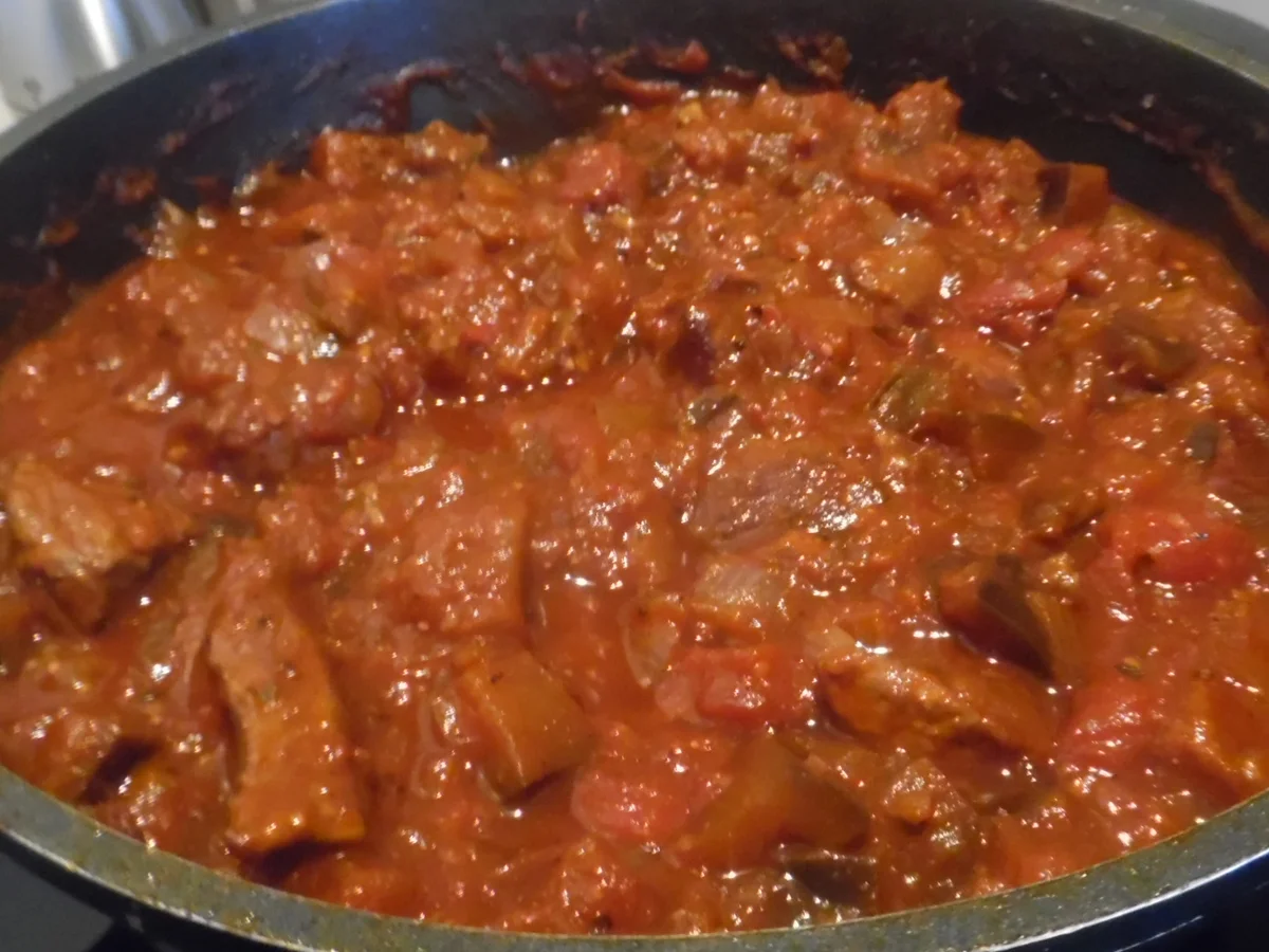 Rezept: Kalbsgulasch italienische Art Bild Nr. 1584 Kalbsgulasch italienische Art - Rezept - Bild Nr. 1584