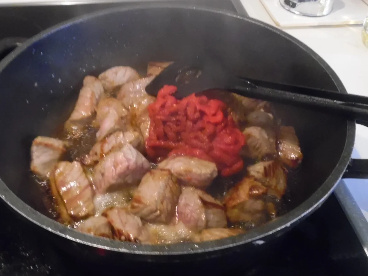 Rezept: Kalbsgulasch italienische Art Bild Nr. 1588 Kalbsgulasch italienische Art - Rezept - Bild Nr. 1588