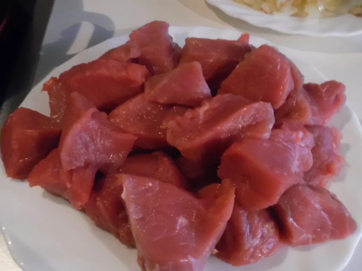 Rezept: Kalbsgulasch italienische Art Bild Nr. 1593 Kalbsgulasch italienische Art - Rezept - Bild Nr. 1593