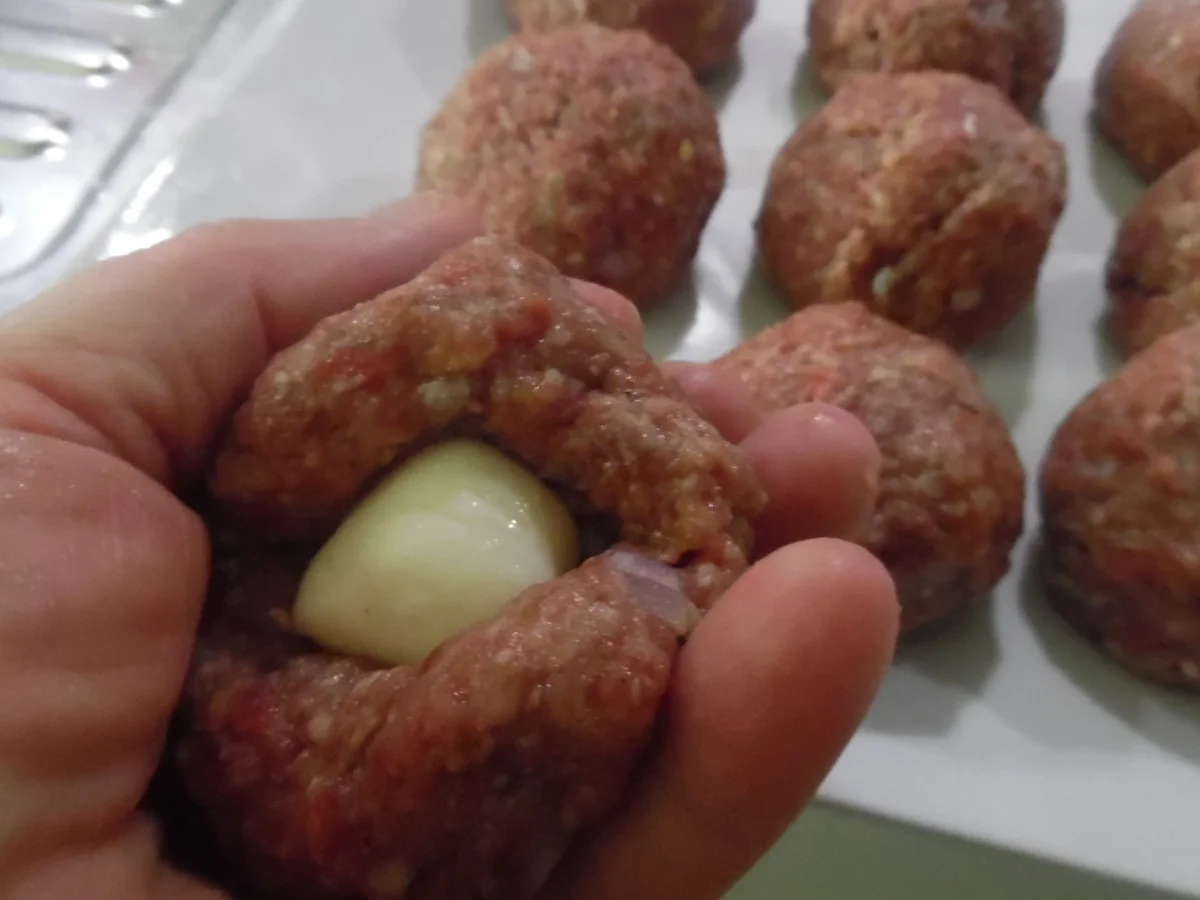 Rezept: Gefüllte Hackbällchen und Kartoffeln aus dem Ofen Bild Nr. 1585 Gefüllte Hackbällchen und Kartoffeln aus dem Ofen - Rezept - Bild Nr. 1585