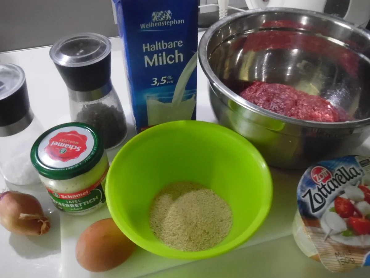 Rezept: Gefüllte Hackbällchen und Kartoffeln aus dem Ofen Bild Nr. 1586 Gefüllte Hackbällchen und Kartoffeln aus dem Ofen - Rezept - Bild Nr. 1586