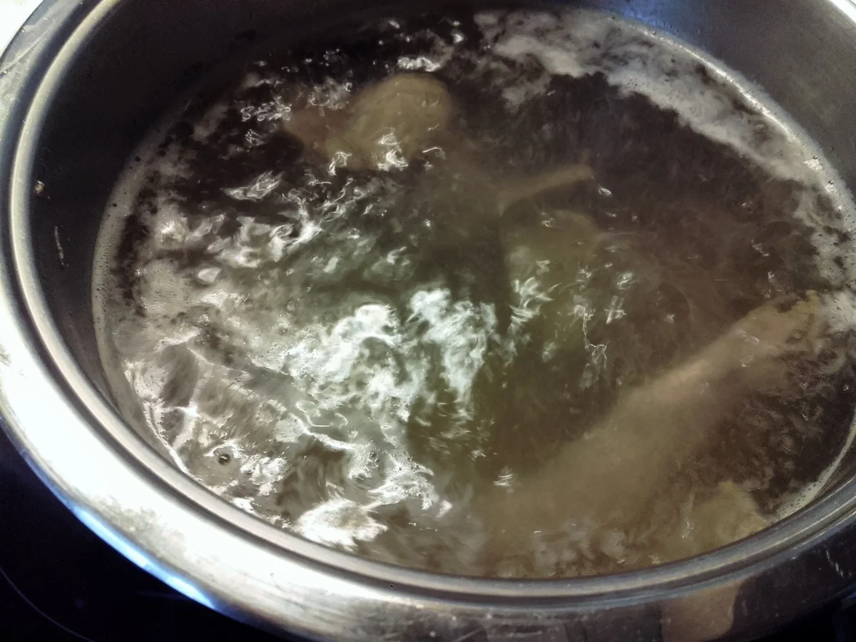 Geflügel-Brühe - Rezept - Bild Nr. 1585