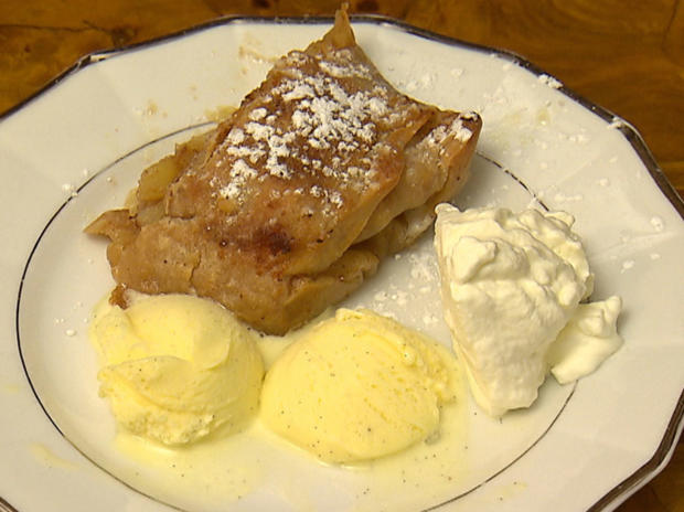 Apfelstrudel mit Für den Teig: und Mehl gesiebt - Rezept mit Bild ...