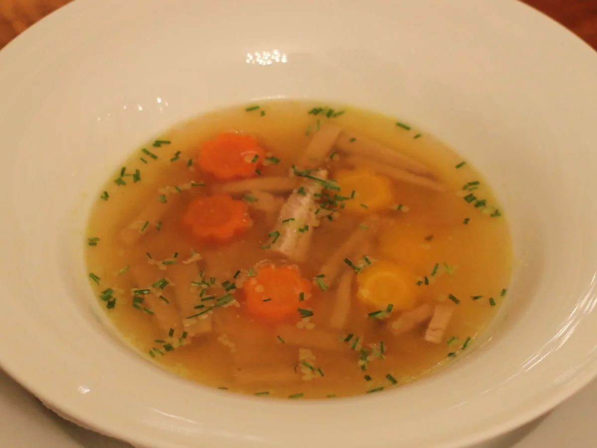 Rezept: Kalbssuppe vom Tafelspitz Kalbssuppe vom Tafelspitz - Rezept