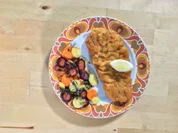 Erikas Schnitzel: Schnitzel an bunten Salbei-Möhren - Rezept - Bild Nr. 2