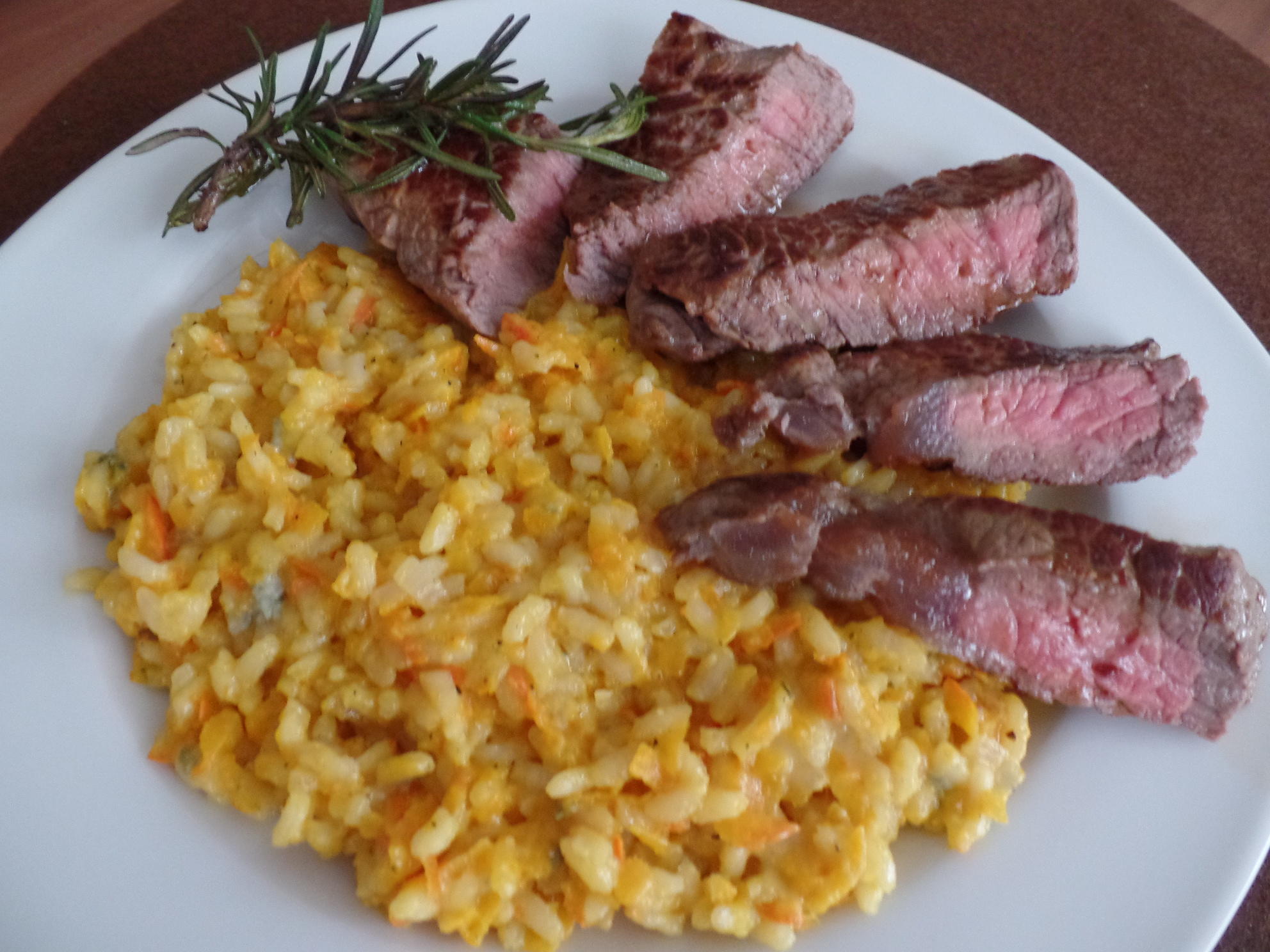 Rinderhuftsteak Mit Gorgonzola Kurbis Risotto Rezept Gesendet Von Sheeva1960 Einfache Rezepte Der Kuche