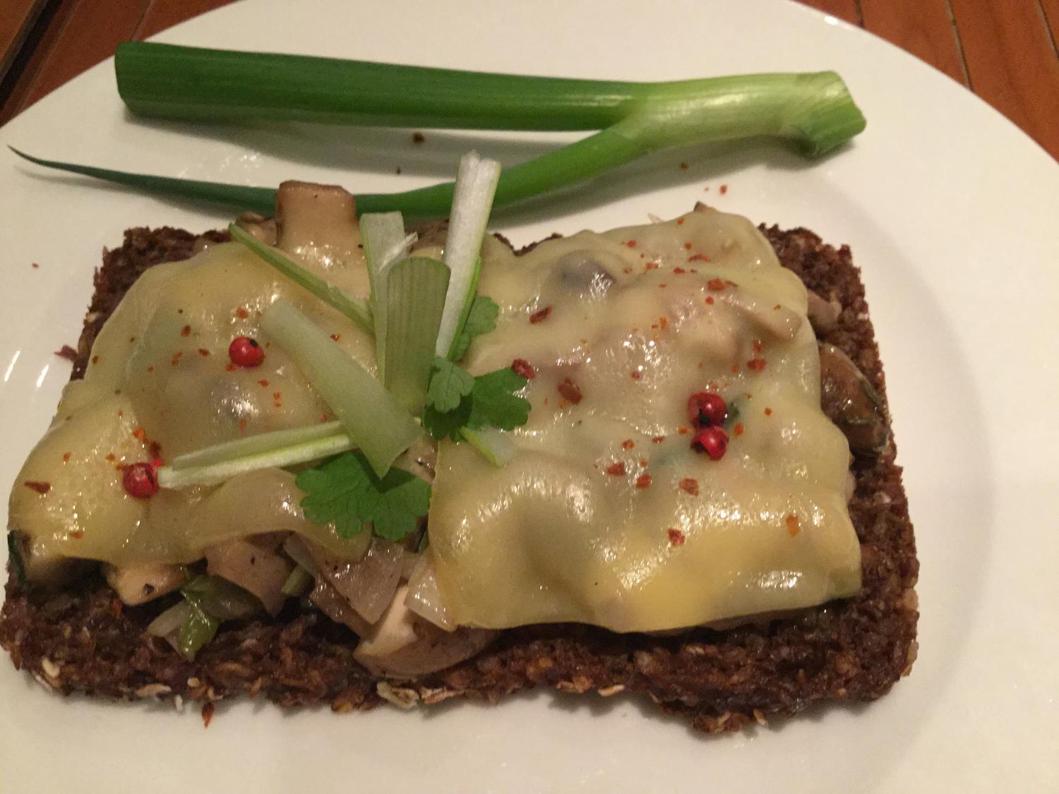 Bärenschnitte mit Champignons und Käse überbacken - Rezept - kochbar.de