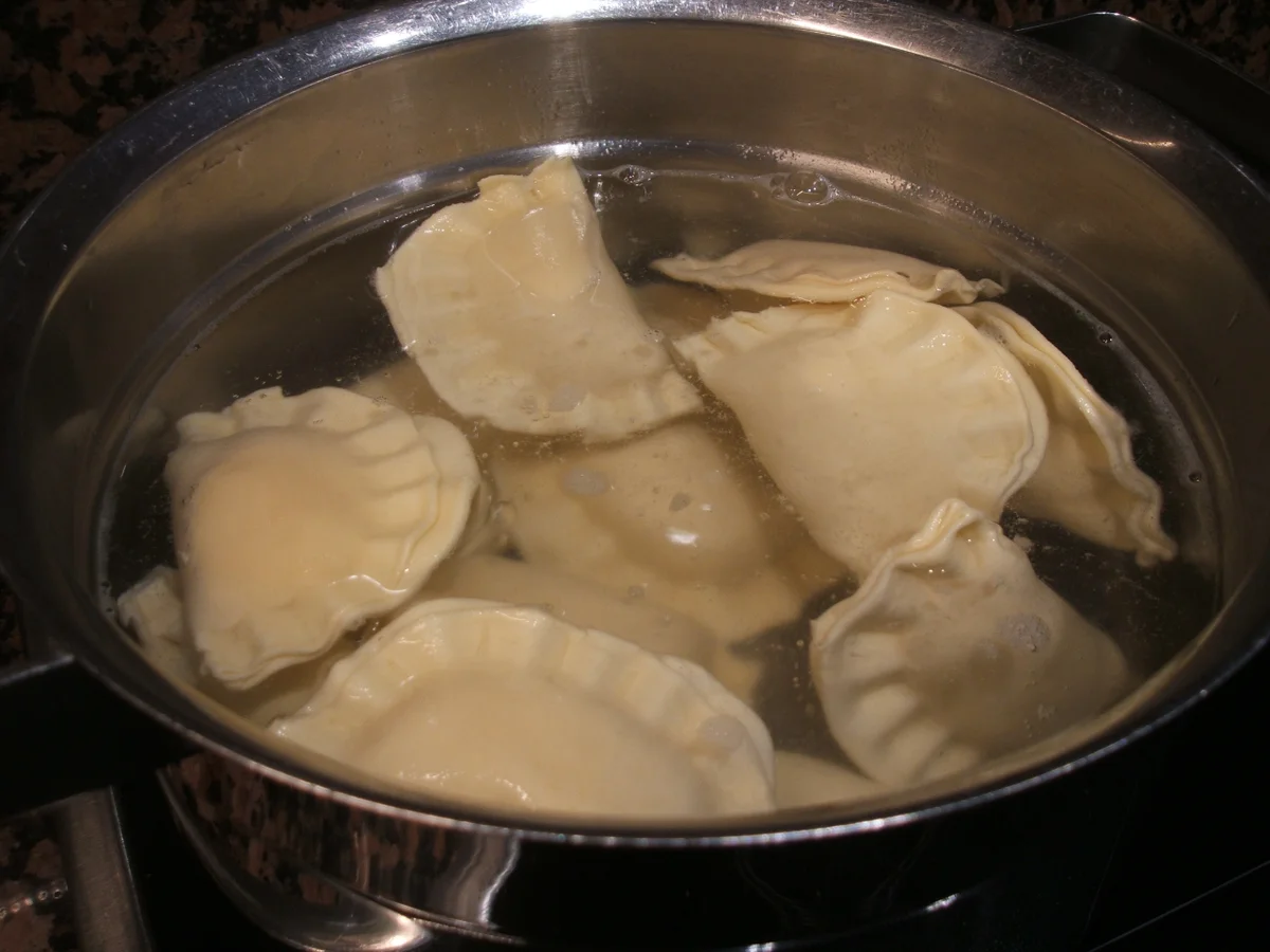 Rezept: Pasta: Ravioli Ripieni Con Cancro Di Spinaci Bild Nr. 1642 Pasta: Ravioli Ripieni Con Cancro Di Spinaci - Rezept - Bild Nr. 1642