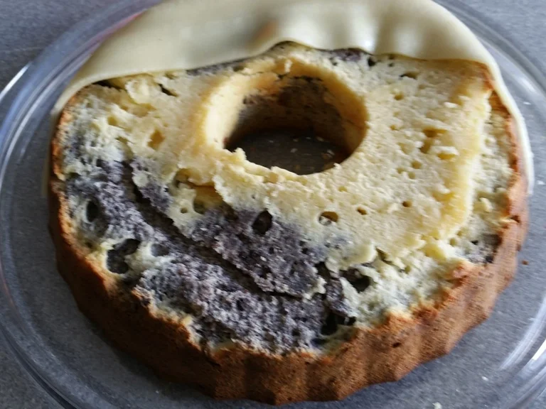 Eierlikörkuchen mit Mohnetage - Rezept - Bild Nr. 1649