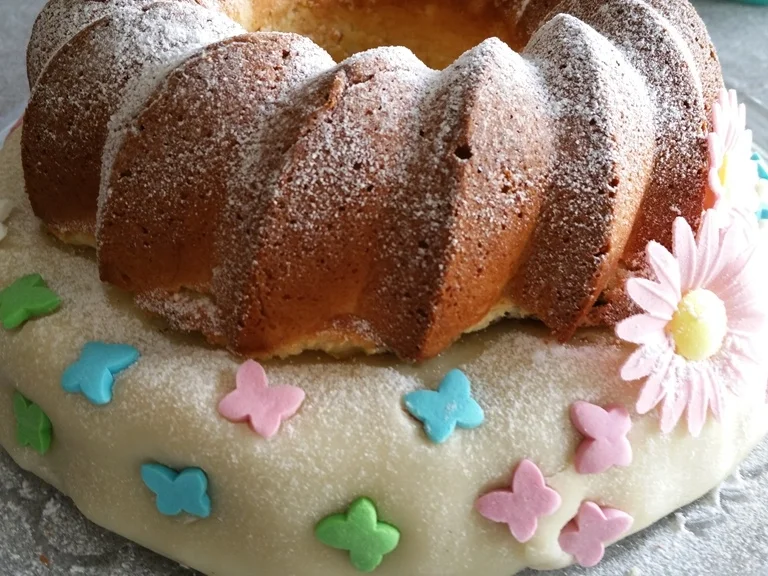 Eierlikörkuchen mit Mohnetage - Rezept - Bild Nr. 1651