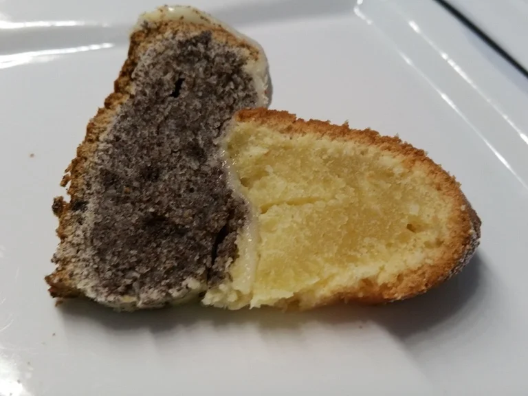 Eierlikörkuchen mit Mohnetage - Rezept - Bild Nr. 1654