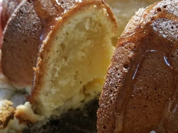 Eierlikörkuchen mit Mohnetage - Rezept - Bild Nr. 1653