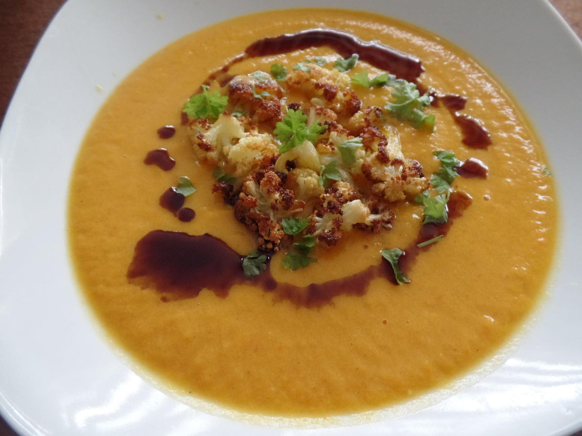 Kürbis-Apfel-Suppe - Rezept mit Bild - kochbar.de