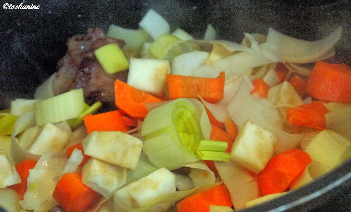 Marinierte Rehkeule mit Mandelspätzle - Rezept - Bild Nr. 1647