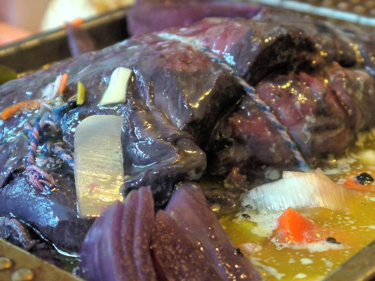 Rezept: Marinierte Rehkeule mit Mandelspätzle Bild Nr. 1650 Marinierte Rehkeule mit Mandelspätzle - Rezept - Bild Nr. 1650