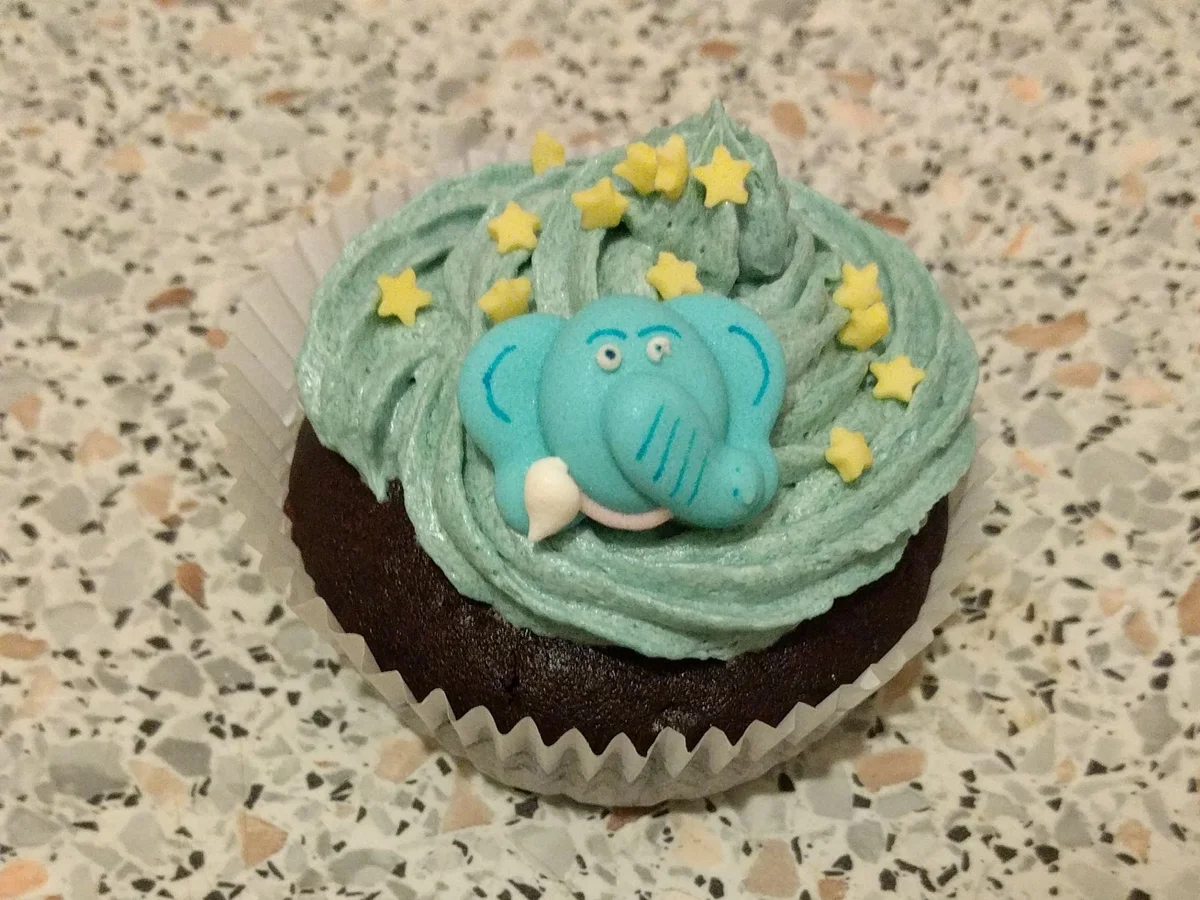 Rezept: Vegane Schokocupcakes mit Vanillefrosting Bild Nr. 1645 Vegane Schokocupcakes mit Vanillefrosting - Rezept - Bild Nr. 1645