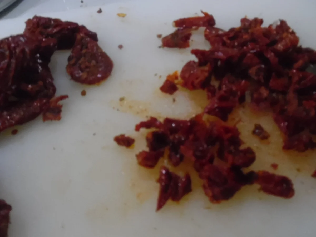 Mini-Paprika gefüllt, in fruchtig-scharfer Tomatensoße - Rezept - Bild Nr. 1676