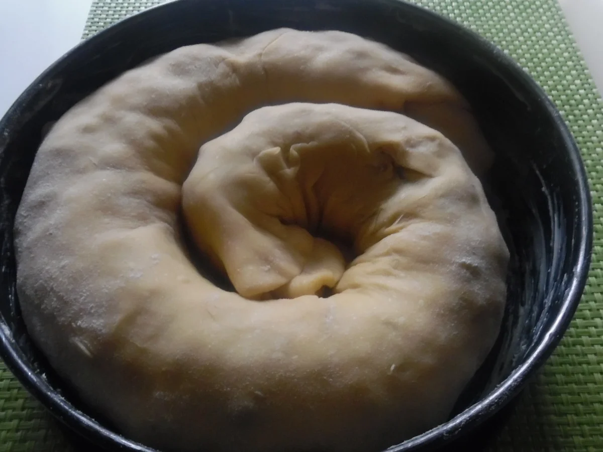 Rezept: Hefe-Nuss-Rolle "Gubana" Bild Nr. 1672 Hefe-Nuss-Rolle "Gubana" - Rezept - Bild Nr. 1672