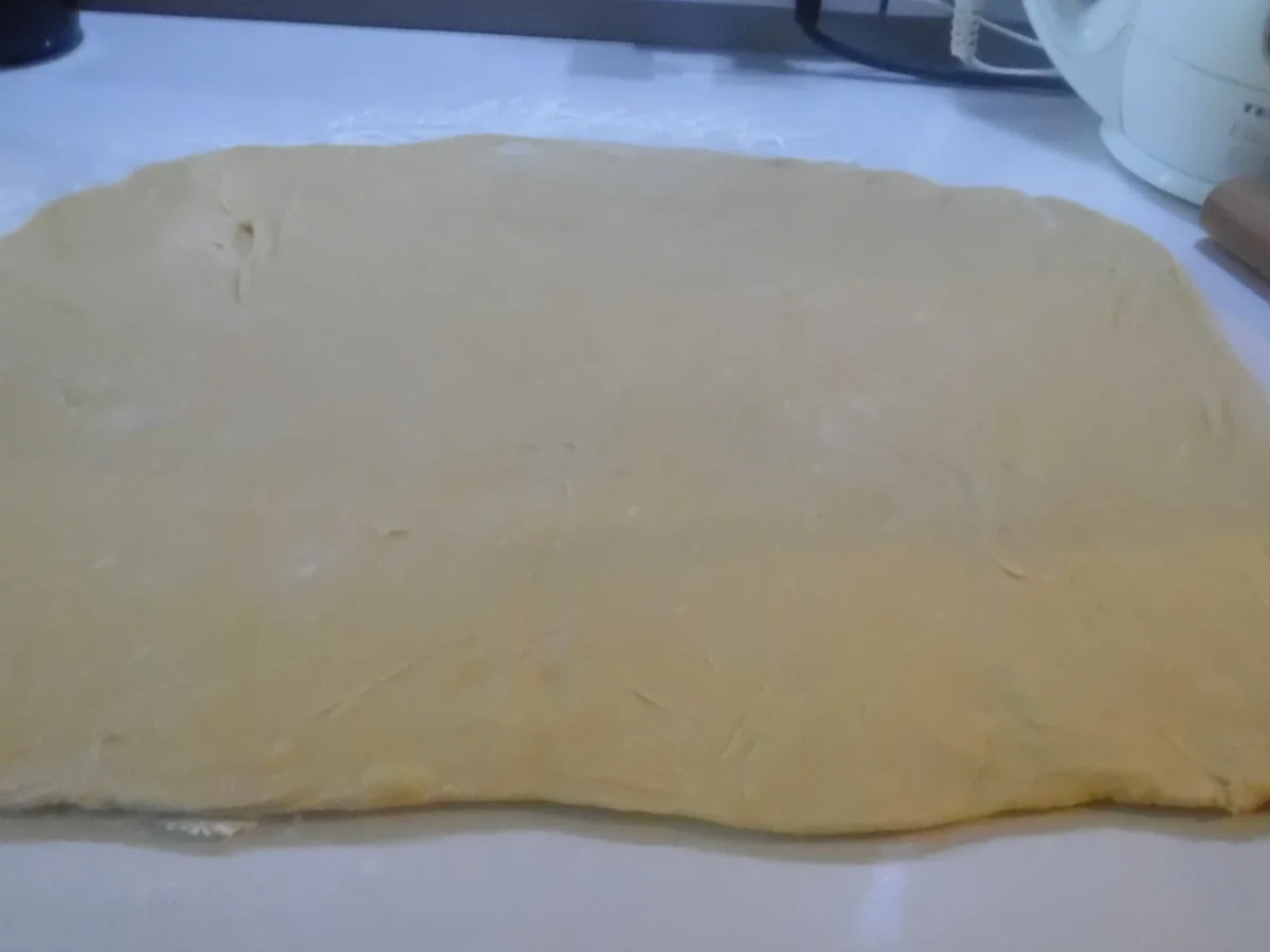 Rezept: Hefe-Nuss-Rolle "Gubana" Bild Nr. 1675 Hefe-Nuss-Rolle "Gubana" - Rezept - Bild Nr. 1675