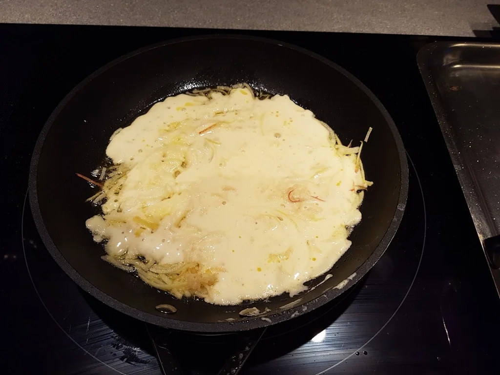 Pfannkuchen  "Grundrezept" heute mit Apfelspaghetti gepimpt - Rezept - Bild Nr. 1674