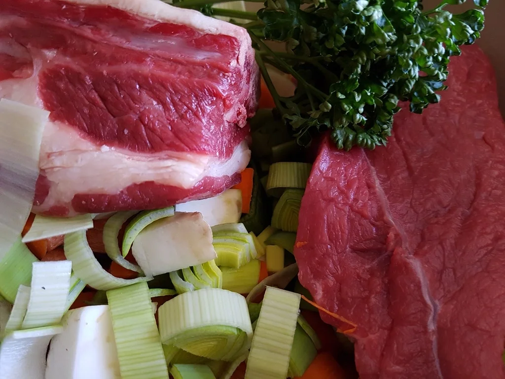 Gemüsesuppe (und kräftig Fleisch dabei) - Rezept - Bild Nr. 1674