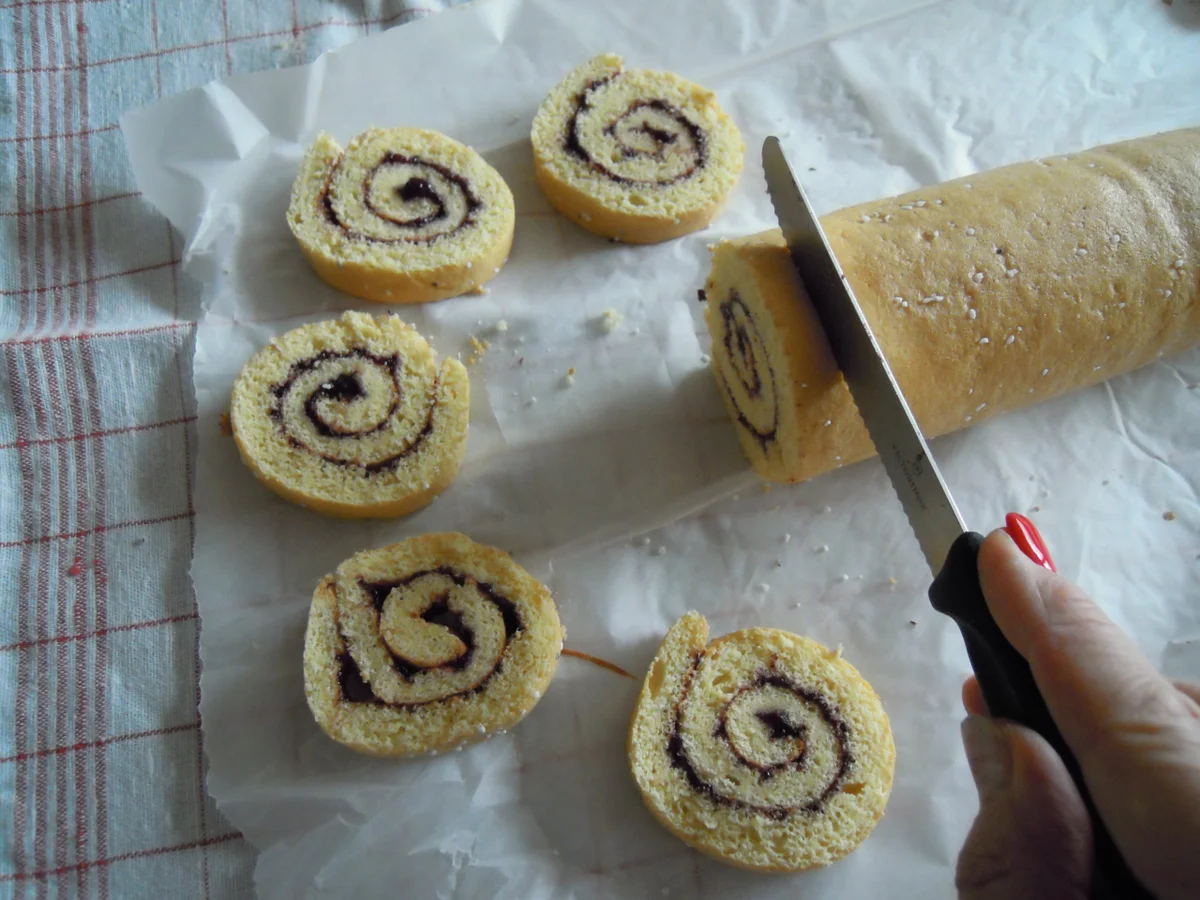 schnelles, kleines, einfaches Biskuit - Rezept - Bild Nr. 1746