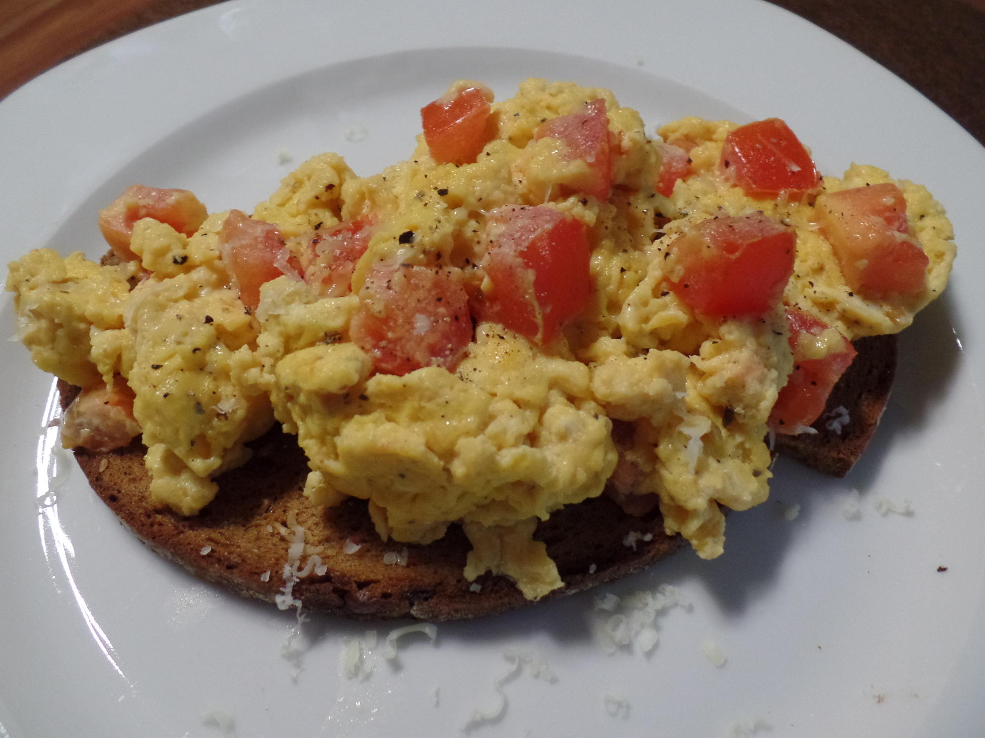 Bilder für Tomaten-Käse-Rührei - Rezept