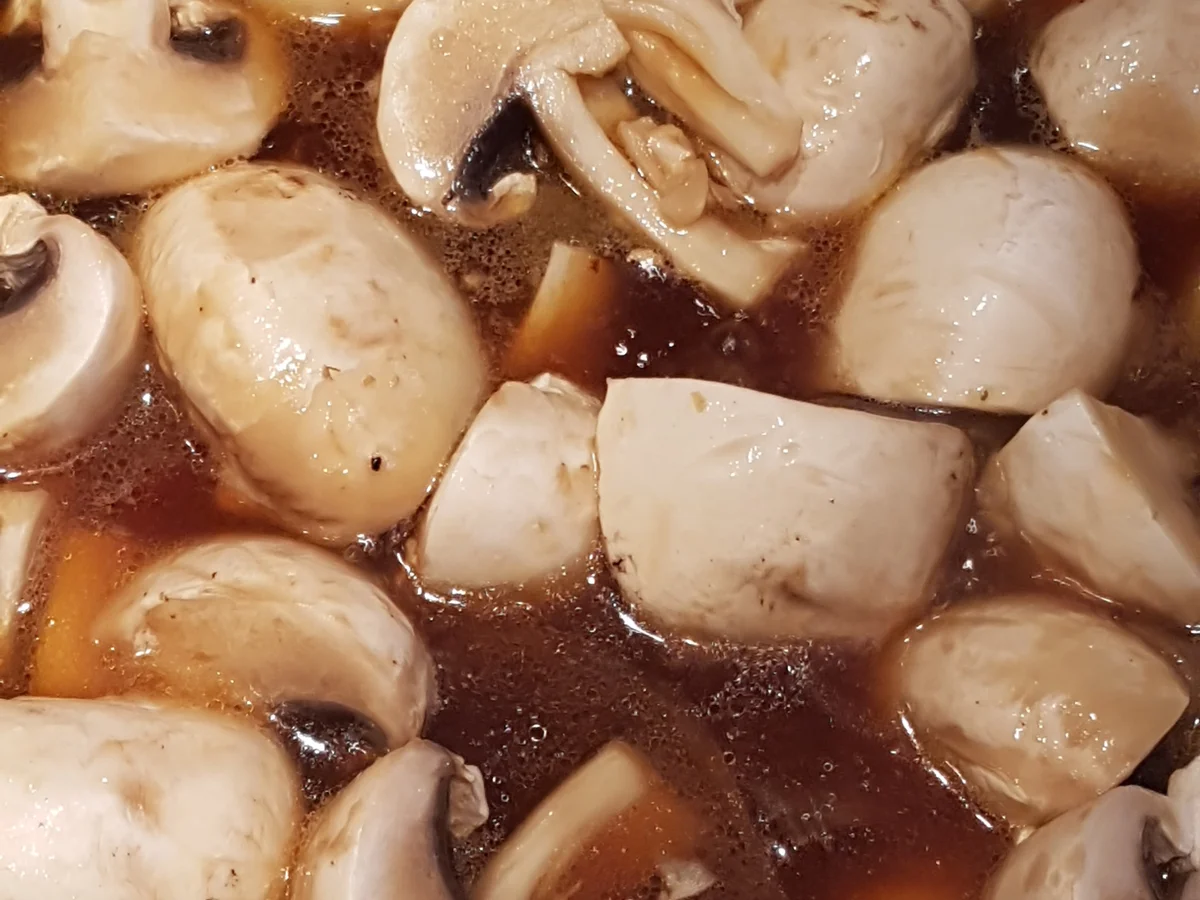 Rezept: Champignon Rahmsosse (plus diverse Varianten) Bild Nr. 1686 Champignon Rahmsosse (plus diverse Varianten) - Rezept - Bild Nr. 1686