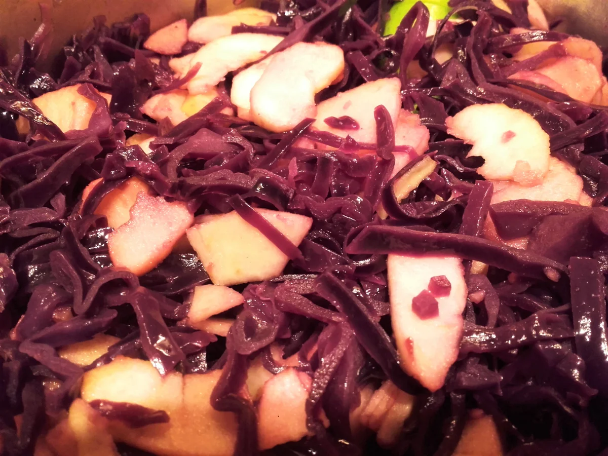 Rezept: Fruchtiger Apfel-Rotkohl Bild Nr. 4 Fruchtiger Apfel-Rotkohl - Rezept - Bild Nr. 4
