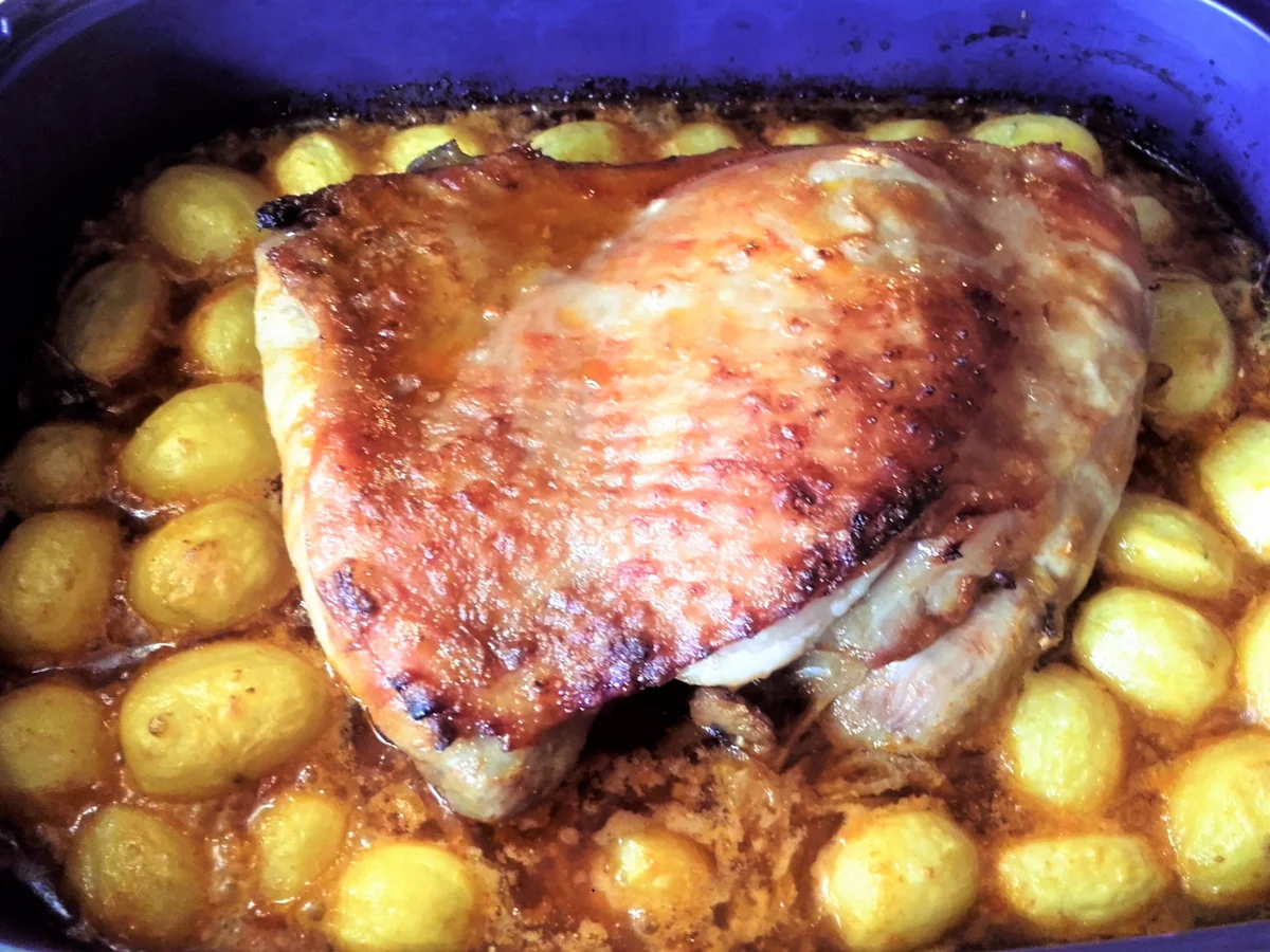 Rezept: Knusprige Putenoberkeule mit Kartöffelchen nach Ana´s Art Bild Nr. 1704 Knusprige Putenoberkeule mit Kartöffelchen nach Ana´s Art - Rezept - Bild Nr. 1704