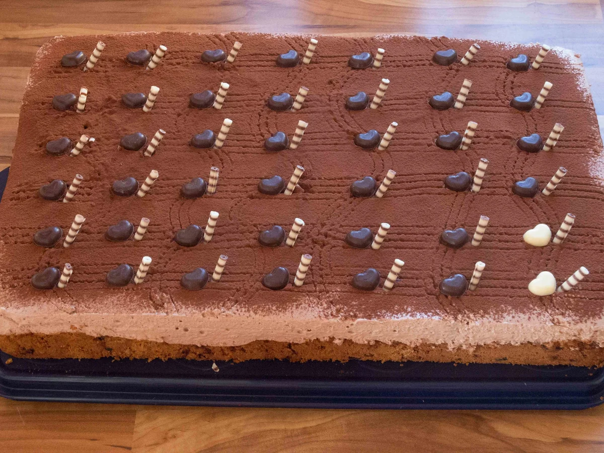 Rezept: Kuchen: Tiramisu-Torte mit Amarenakirschen und Baileys Bild Nr. 1758 Kuchen: Tiramisu-Torte mit Amarenakirschen und Baileys - Rezept - Bild Nr. 1758