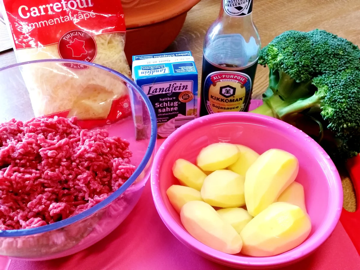 Brokkoli-Auflauf mit Hackfleischkruste aus dem Römertopf - Rezept - Bild Nr. 1700