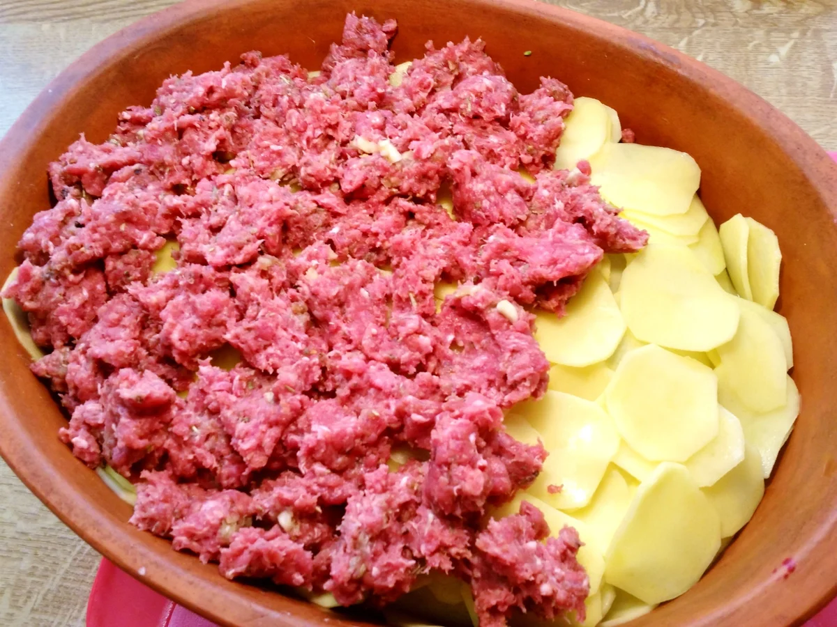 Brokkoli-Auflauf mit Hackfleischkruste aus dem Römertopf - Rezept - Bild Nr. 1704