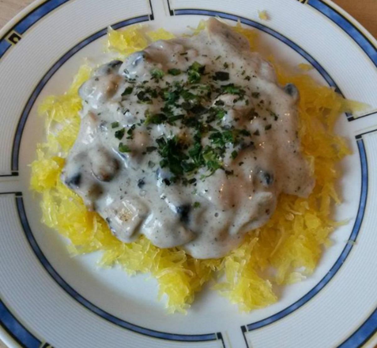 Spaghetti Kürbis mit Champignoncreme Sauce - Rezept - kochbar.de