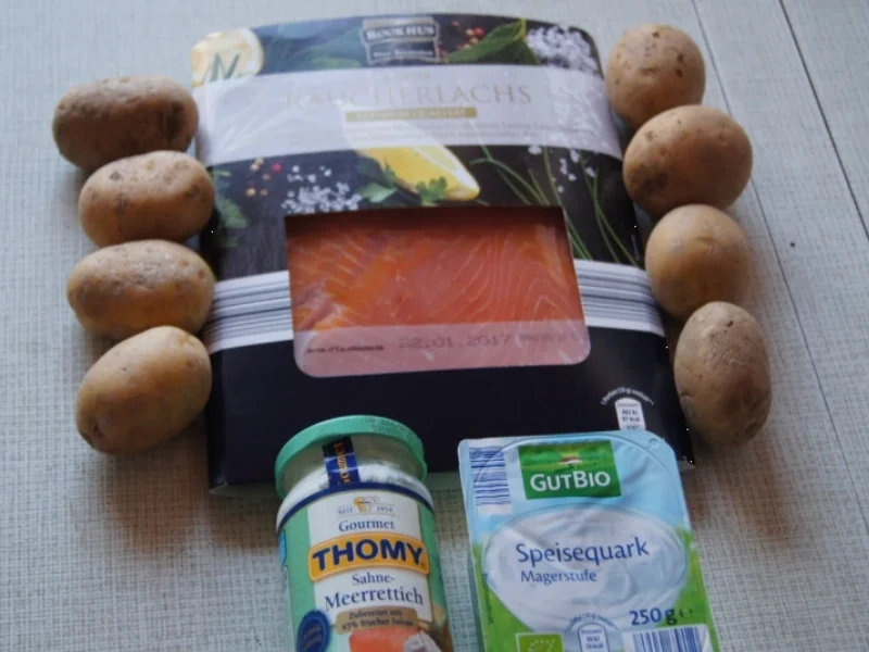 Räucherlachs mit Pellkartoffeln und Meerrettich-Quark - Rezept - Bild Nr. 3