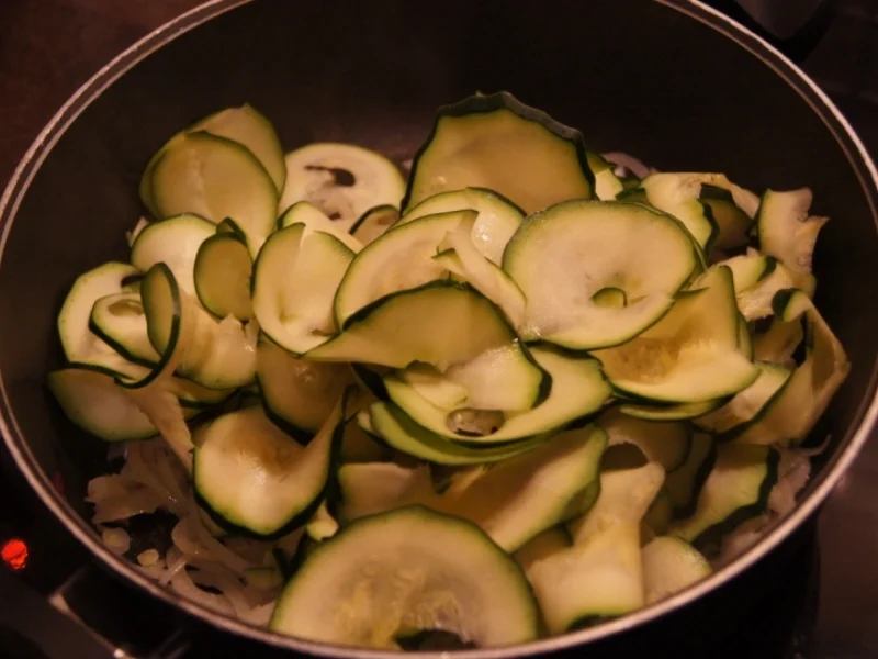 Pikantes Zucchini-Omelett - Rezept - Bild Nr. 1715