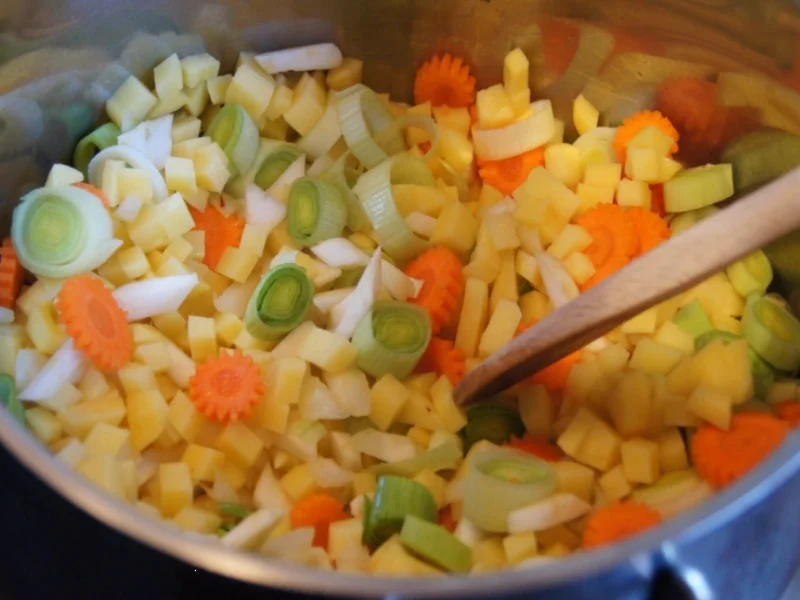 Rezept: Herzhafte Kartoffelsuppe mit asiatischer Note Bild Nr. 1709 Herzhafte Kartoffelsuppe mit asiatischer Note - Rezept - Bild Nr. 1709