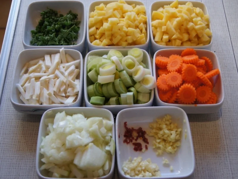 Rezept: Herzhafte Kartoffelsuppe mit asiatischer Note Bild Nr. 1711 Herzhafte Kartoffelsuppe mit asiatischer Note - Rezept - Bild Nr. 1711