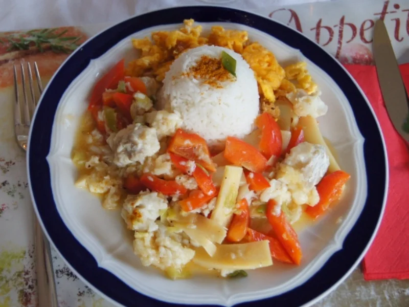 Kabeljaufilet-Gemüse-Wok mit Ei und Basmatireis - Rezept - Bild Nr. 1706