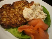 Käse: Schafskäse-Creme zu Baggers (Reibekuchen oder Kartoffelpuffer) mit Lachs - Rezept - Bild Nr. 1730