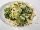 Hörnli mit Gruyère und Rosenkohl - Rezept - Bild Nr. 1744