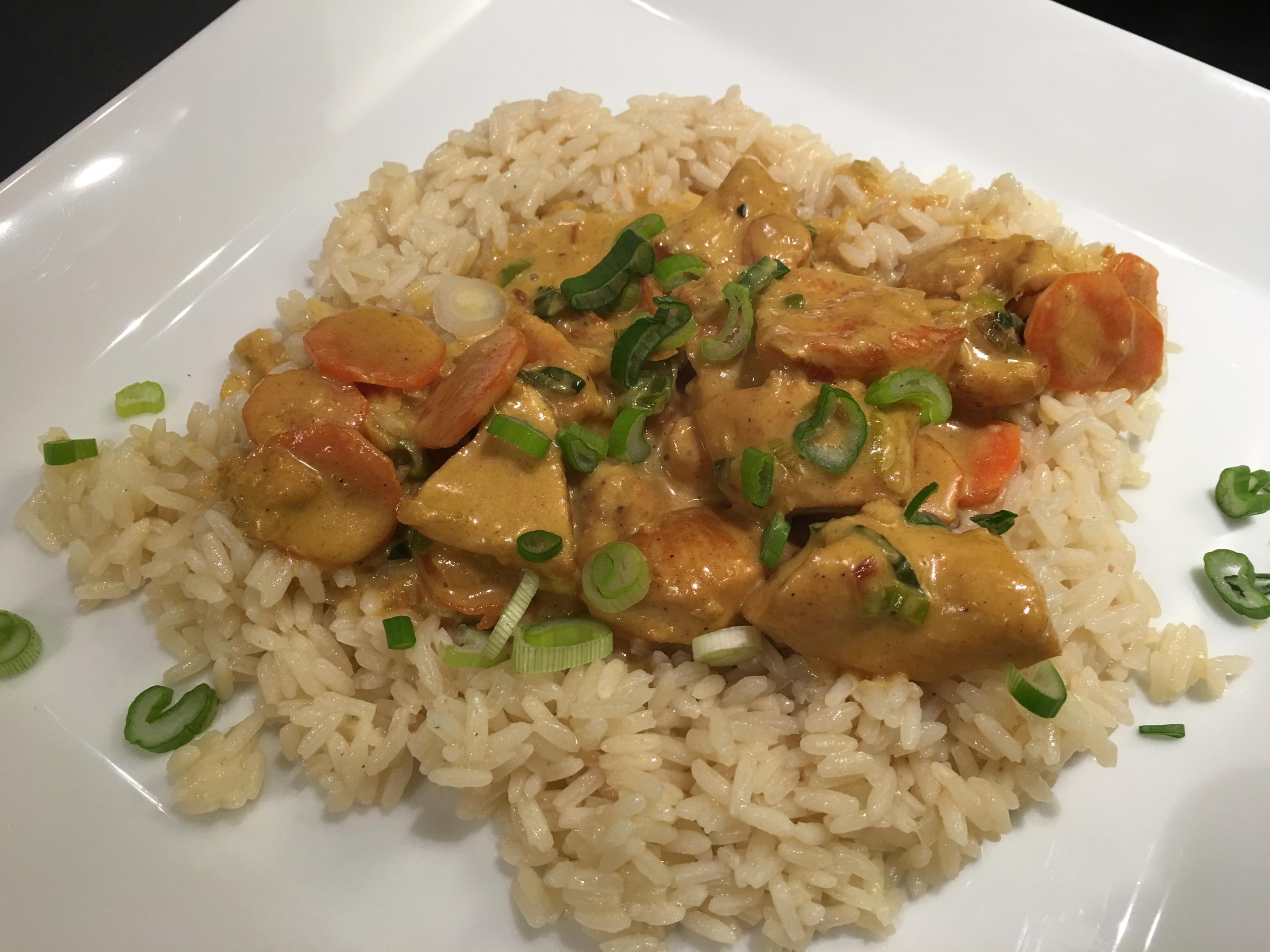 Bilder für Karibisches Poulet an Curryrahm - Rezept