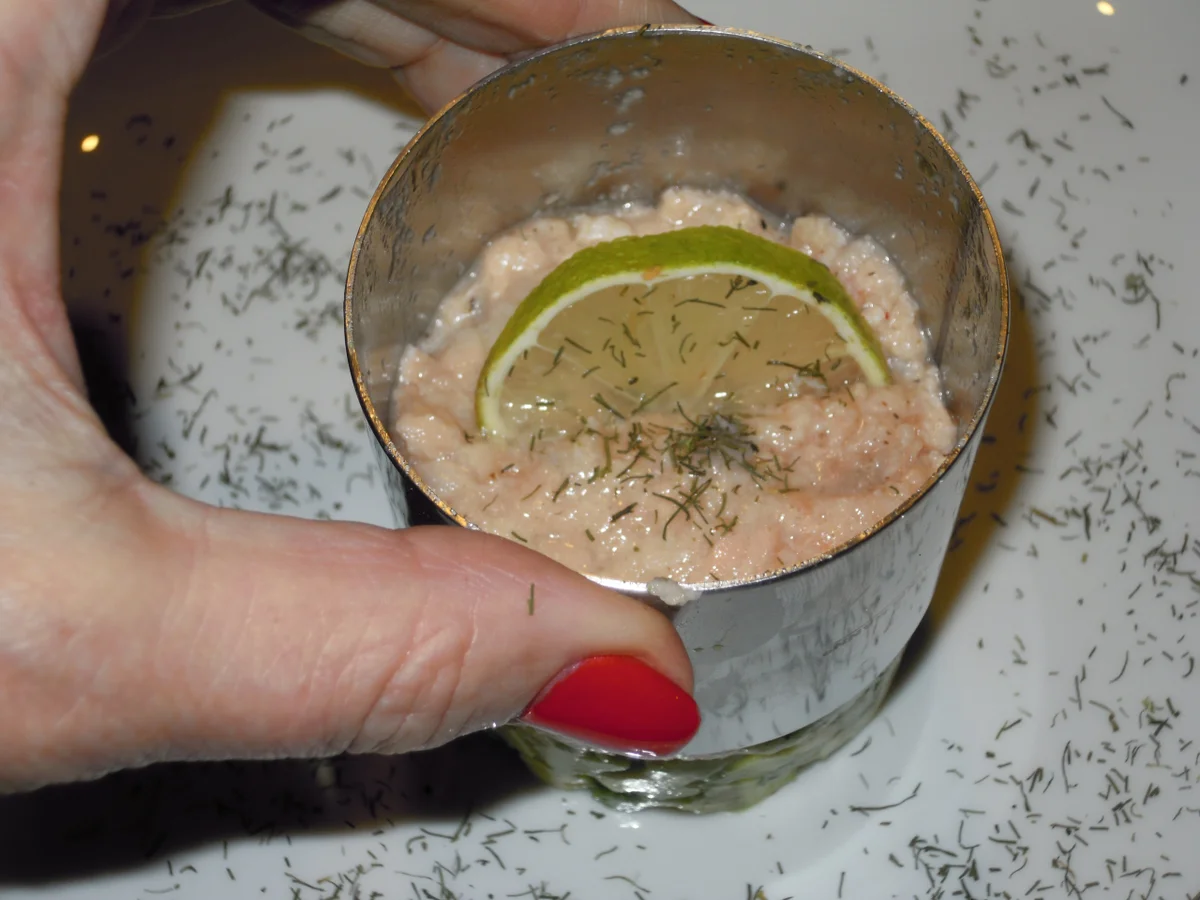 Saiblings Tatar auf Avocado Sockel - Rezept - Bild Nr. 1746