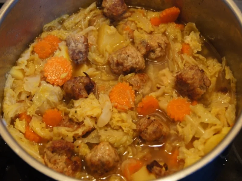 Wirsing-Möhren-Pellkartoffeln-Eintopf mit Mettbällchen - Rezept - Bild Nr. 1762