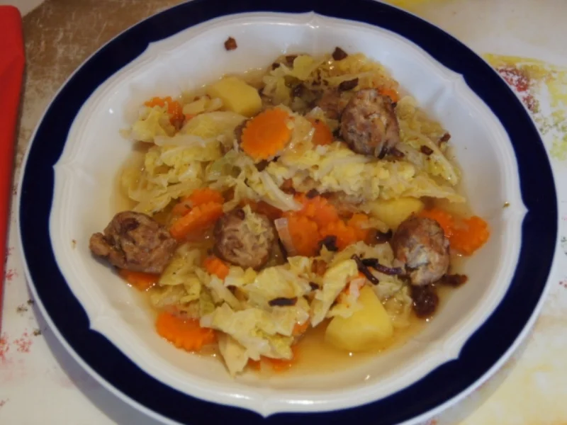 Wirsing-Möhren-Pellkartoffeln-Eintopf mit Mettbällchen - Rezept - Bild Nr. 1763