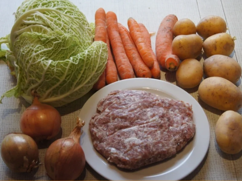 Wirsing-Möhren-Pellkartoffeln-Eintopf mit Mettbällchen - Rezept - Bild Nr. 1765