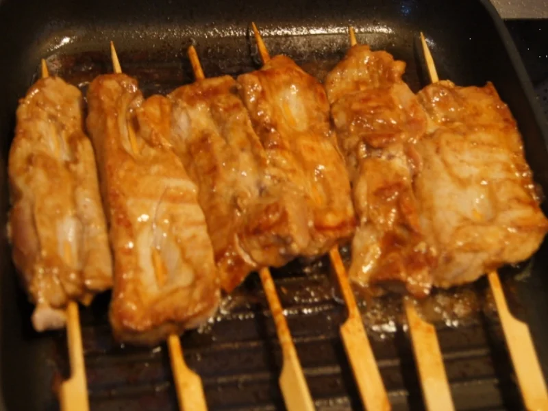 Rezept: Sate-Spieße mit Erdnusssauce und Basmatireis Bild Nr. 1741 Sate-Spieße mit Erdnusssauce und Basmatireis - Rezept - Bild Nr. 1741